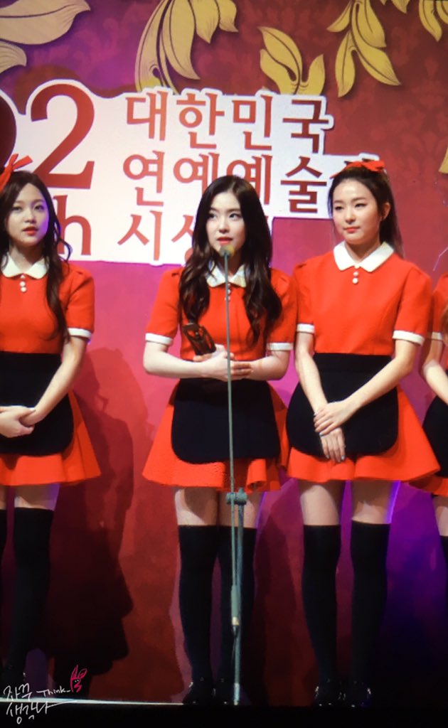 thinkB329's tweet photo. 160218 대한민국연예예술상😍😍😍 #아이린 #IRENE https://t.co/14AOTQfAM7
