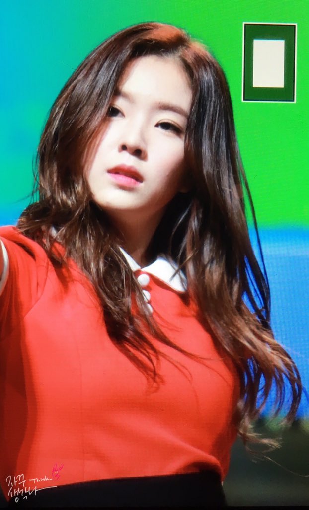 thinkB329's tweet photo. 160218 대한민국연예예술상😍😍😍 #아이린 #IRENE https://t.co/14AOTQfAM7
