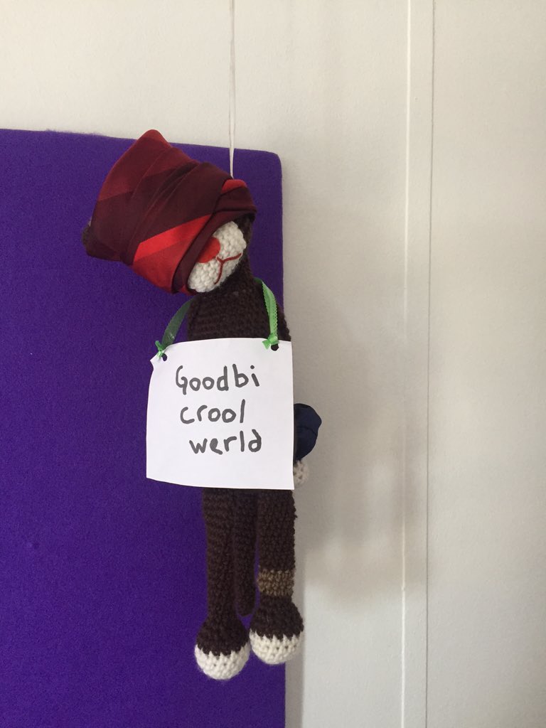 JohnnyGunFilms's tweet image. Why you shouldn't leave your office unattended. @FreshEye_Films @MissusBoo