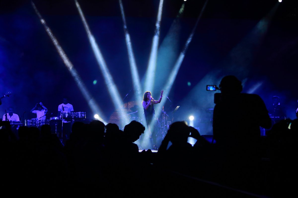 ManasCaputuring's tweet image. #SunidhiChauhan #EnergeticPerformance #InfosysMysore #STRAP2016