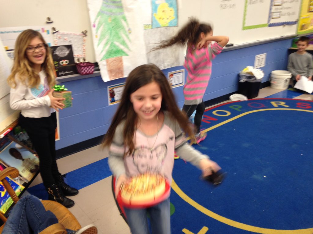 mrsbradus's tweet photo. Mrs Bradus and Mrs Bonavetura's classes performed their modern day fairy tales @bonaventuraWFS https://t.co/KQuy8qBReV