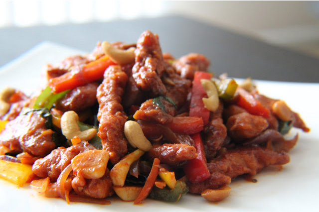 AKitchenDaily's tweet photo. Here is the Step by Step recipe to make DRAGON CHICKEN
https://t.co/LMYC8froV0
#Indochinese #Homemade #Delicious https://t.co/aVGTA6qYrj