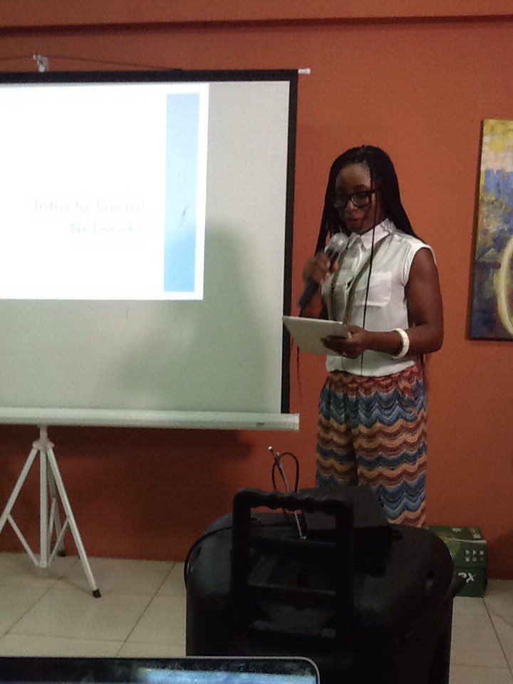 BluePalmDigital's tweet image. @OyooQuartey talks more on how to use social media to generate traffic on your blog #HowToBlogSeries