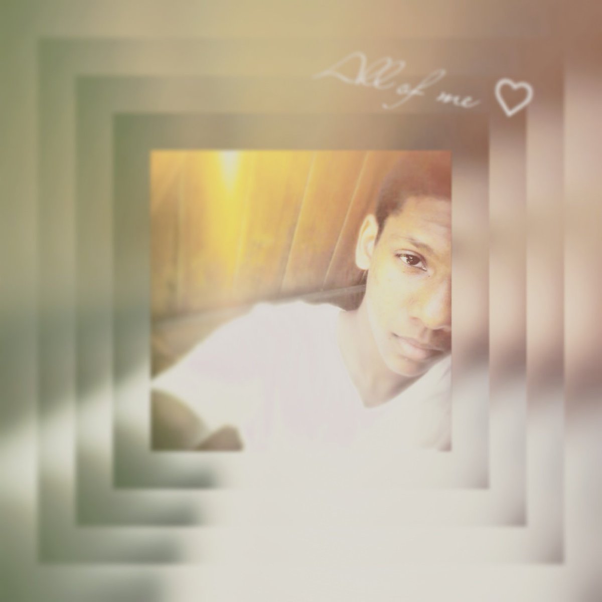 Anthony3Off's tweet image. @ArianaGrande  What u think ? 💙