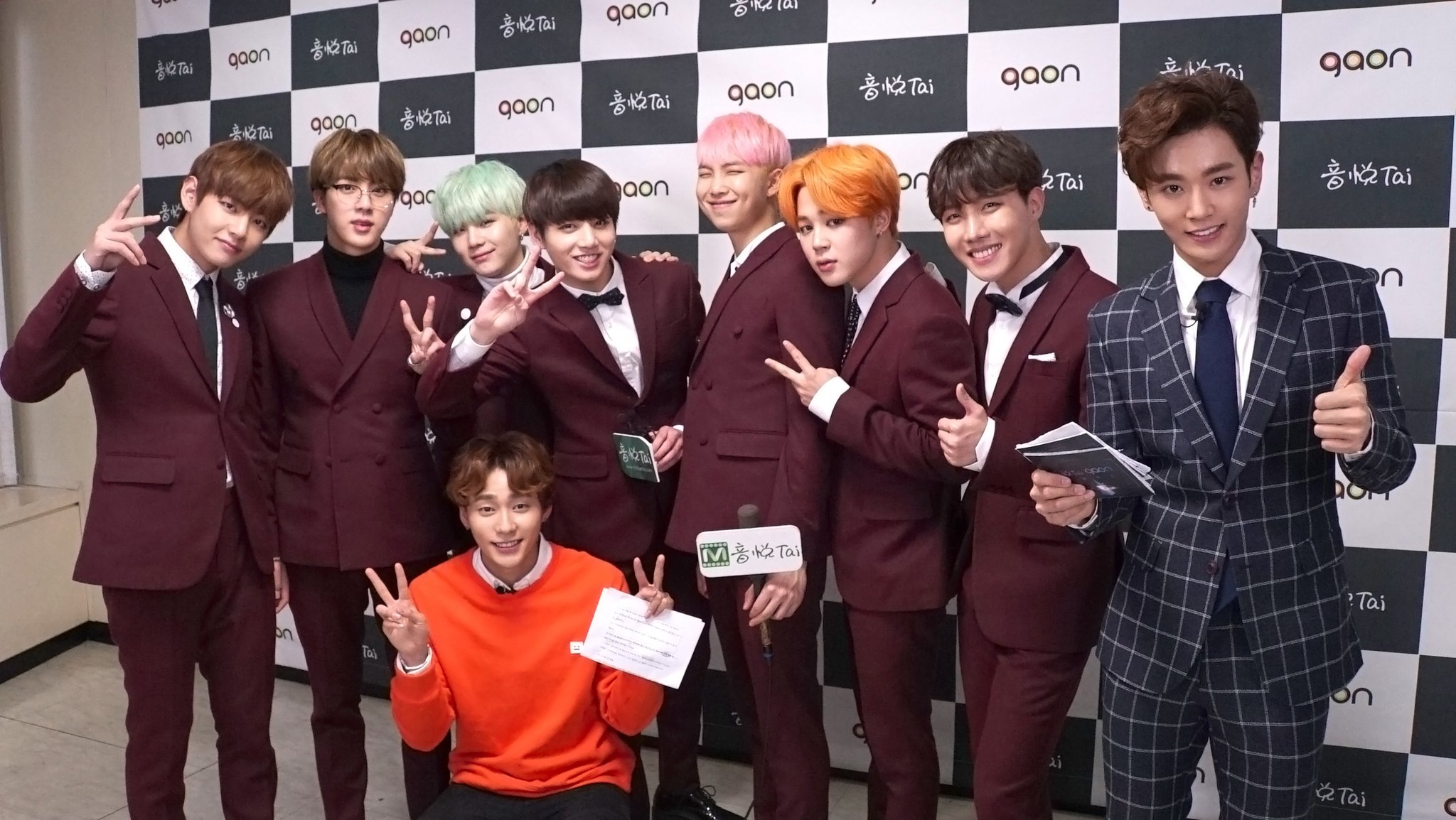 어제 올라온 방탄 지코 레드벨벳 가온차트 백스테이지 인증샷 | 인스티즈