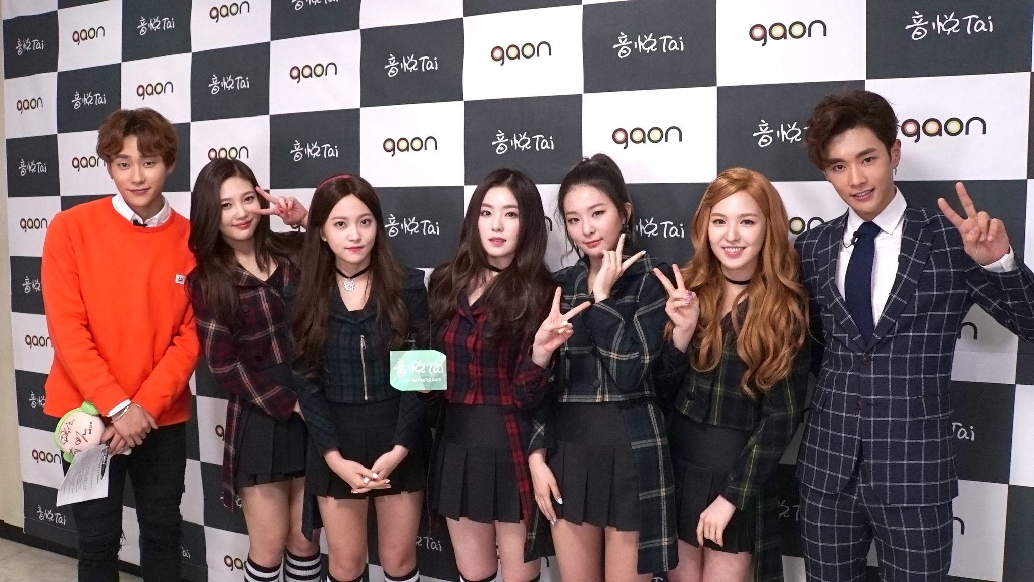 어제 올라온 방탄 지코 레드벨벳 가온차트 백스테이지 인증샷 | 인스티즈