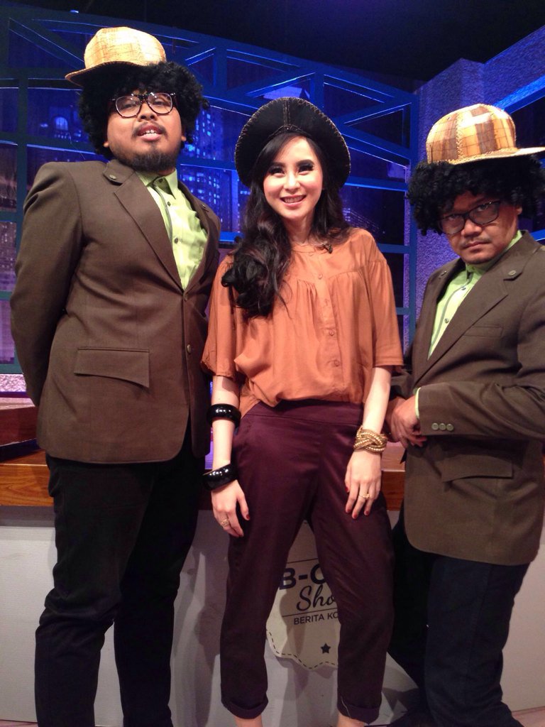 Cek ig kita sist bro banyak poto dan video gaul dari <a href="/nonaanna_cute/">nonaanna</a> <a href="/Pul_lung/">Dosen Asli</a> <a href="/BungsukurBcak/">bungsukur_bcak jtv</a> di @bcakshowjtv yaa cus
