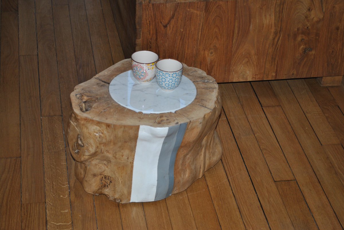 Vrai2V's tweet image. Mise en beauté du totem petit trésor, un mariage de marbre de carrare avec le  chêne. vrai2vrai.com