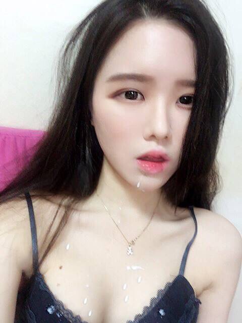 고두림이 가슴에 우유 흘리고 찍은 사진 | 인스티즈