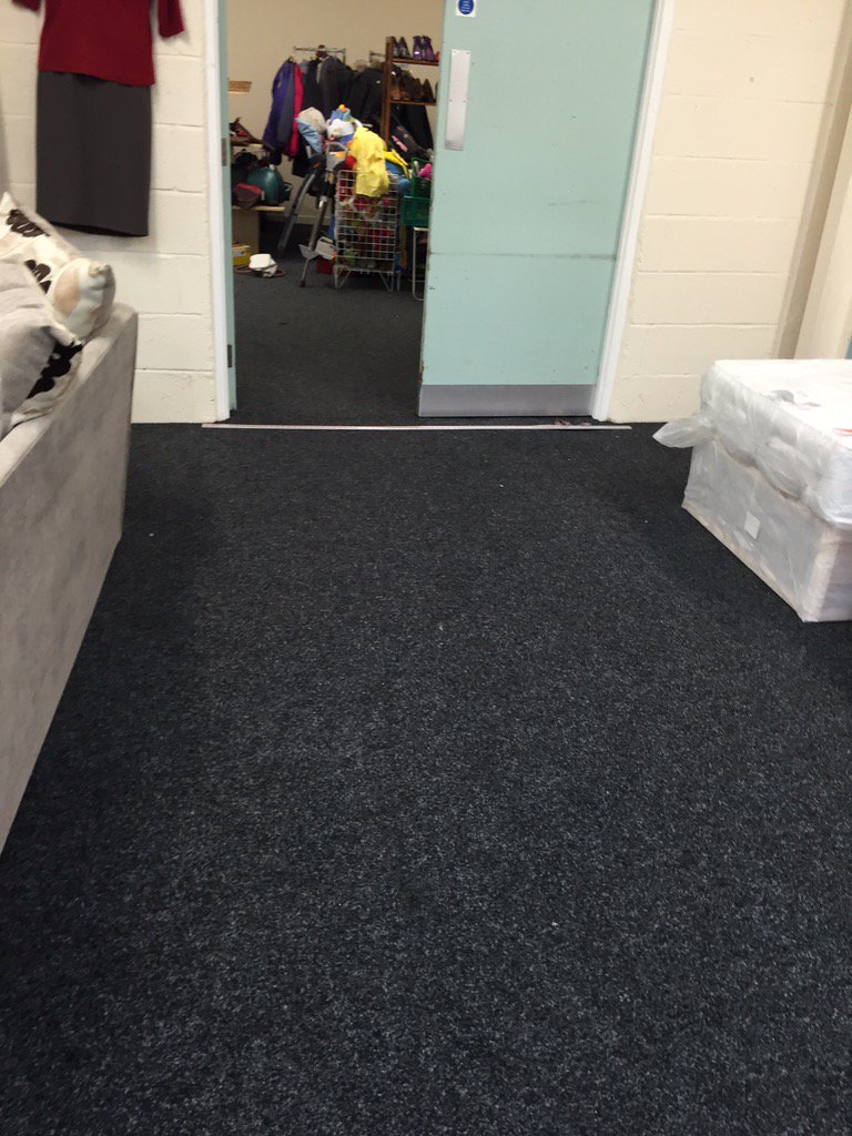 MagnaKitchens's tweet photo. #fitting gel velour #flooring in @Crestrecycle #llandudnojunction https://t.co/Z24KAKjVNU