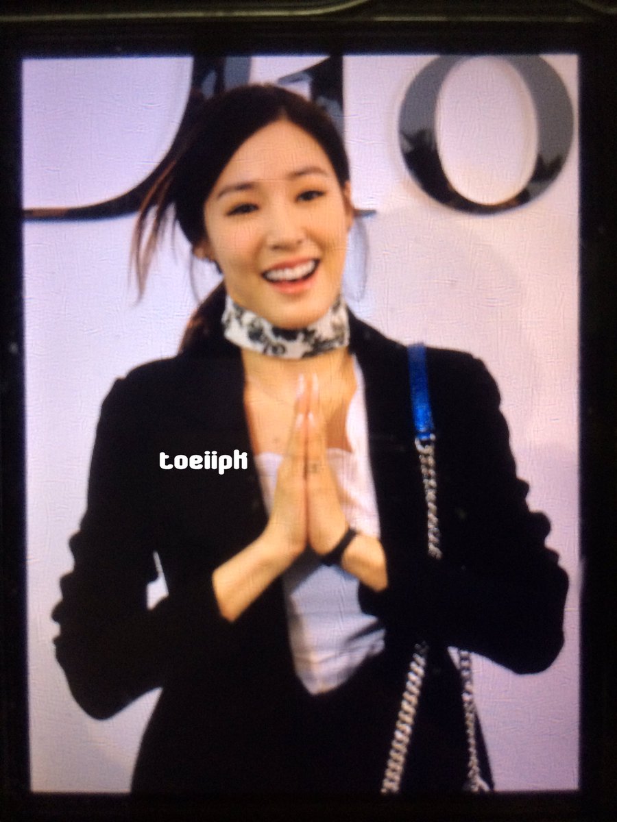 [PIC][17-02-2016]Tiffany khởi hành đi Thái Lan để tham dự sự kiện khai trương chi nhánh của thương hiệu "Christian Dior" vào hôm nay - Page 3 CbgP1acUcAEeyk5