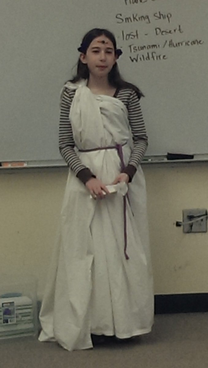 amybhappy's tweet photo. Meet Queen Hera!  GTD 4th grade L.A.!  #oakpark97 https://t.co/7gBoyBEQPx