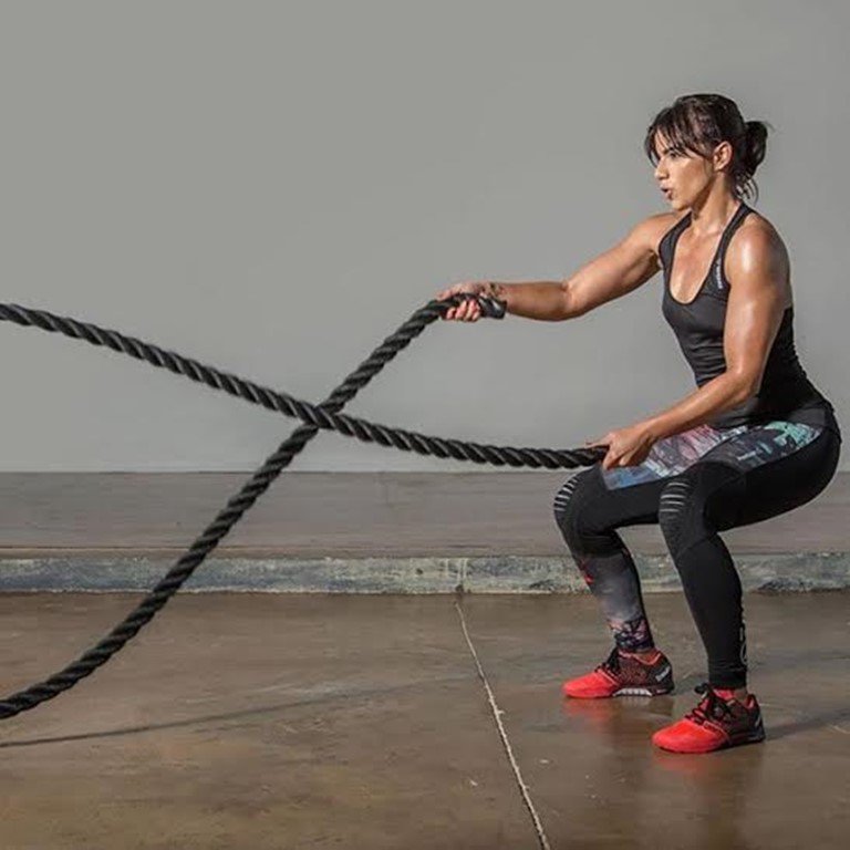 desdeelmedio's tweet photo. #Fuerza #Pasión #TalentoDEM -> Repost reebook_rd Entrégalo todo en cada WOD, tal y como nos demuestra @NashlaBogaert https://t.co/lylN0PqipQ