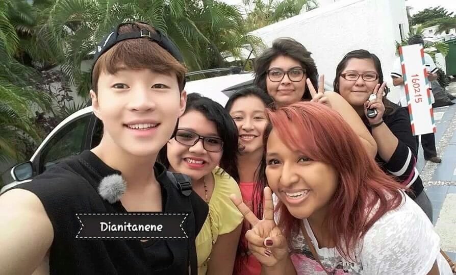 Strings_Egypt's tweet image. #Henry with fanGirls♥ #HenryInCancun☺so lucky girls☺
احد الفانز التقى بهنرى ف كانكون
cr:logo
i want meet henry also☺