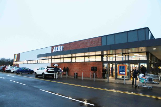 CheshireLive's tweet photo. Planners back Broughton Aldi store - two months after it opened @AldiUK https://t.co/xs97wix3n1 https://t.co/Rd9RxMwNOH