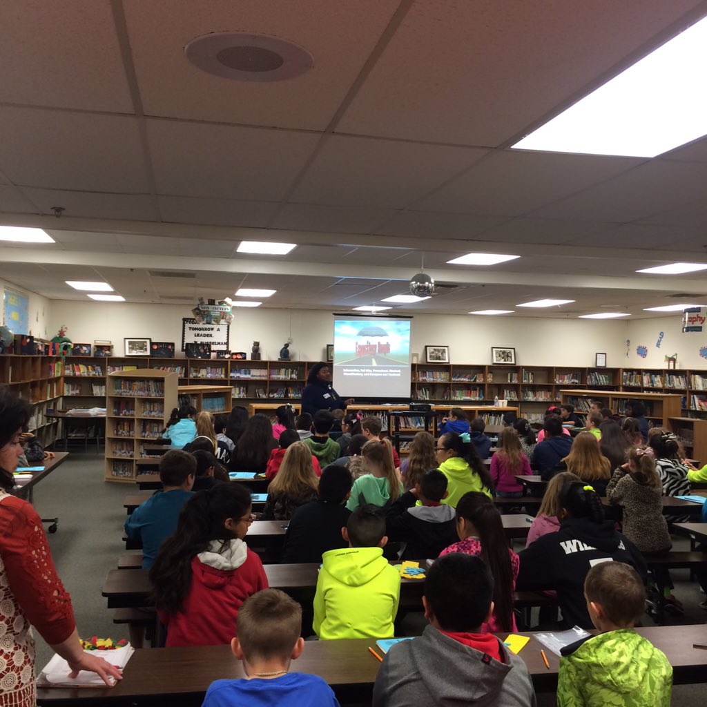 dbrewer0419's tweet photo. Writing academy #PEKISD15 awesome learning expository writing https://t.co/VweDTyNUuE