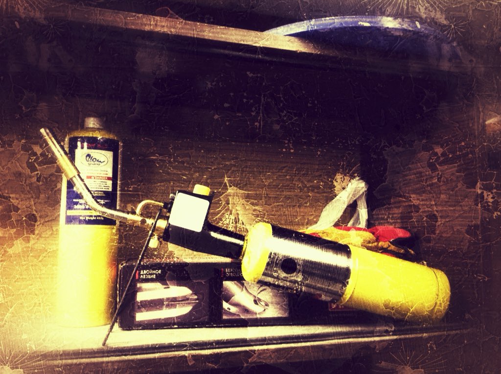 classics_69's tweet image. Наш новый инструмент для горячих работ и гибки металла.  #69classics #горелка #bernzomatic #инструмент