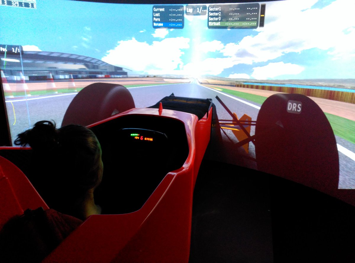 AVF_Simulator's tweet image. Motorland is coming!! First test for Julia Pankiewicz!! #season2016 #FR20  #Eurocup