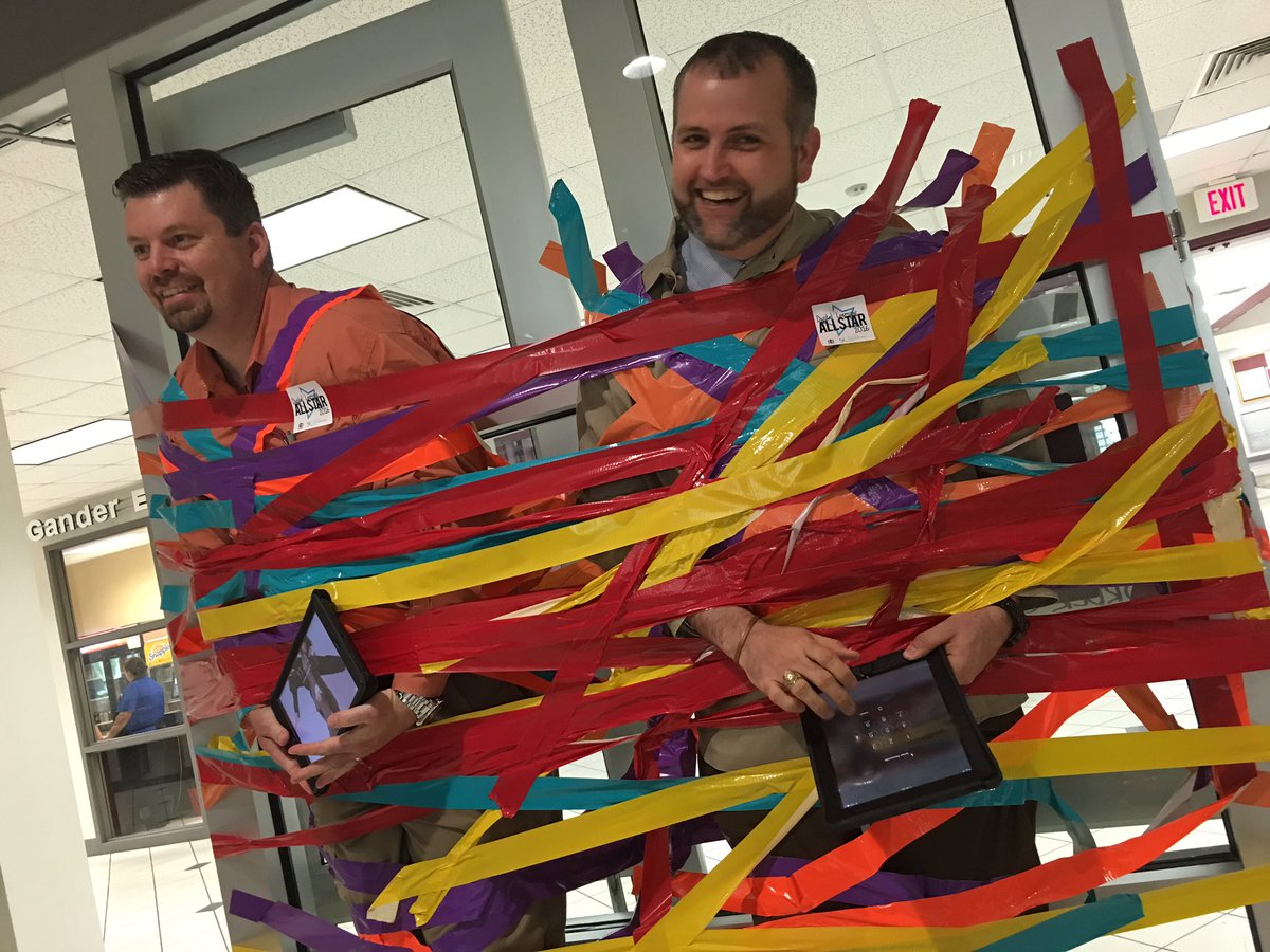 Lori Roberts tweet media