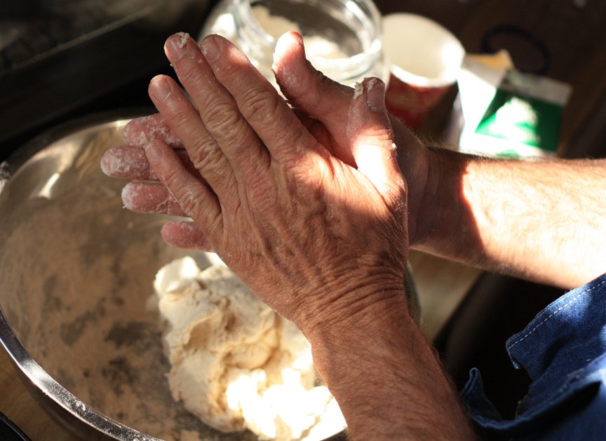 junkgypsy's tweet photo. my gosh i still love this picture...dad's hands making biscuits. #love #biscuits #goodstronghands https://t.co/Ln4gRbQQ1R
