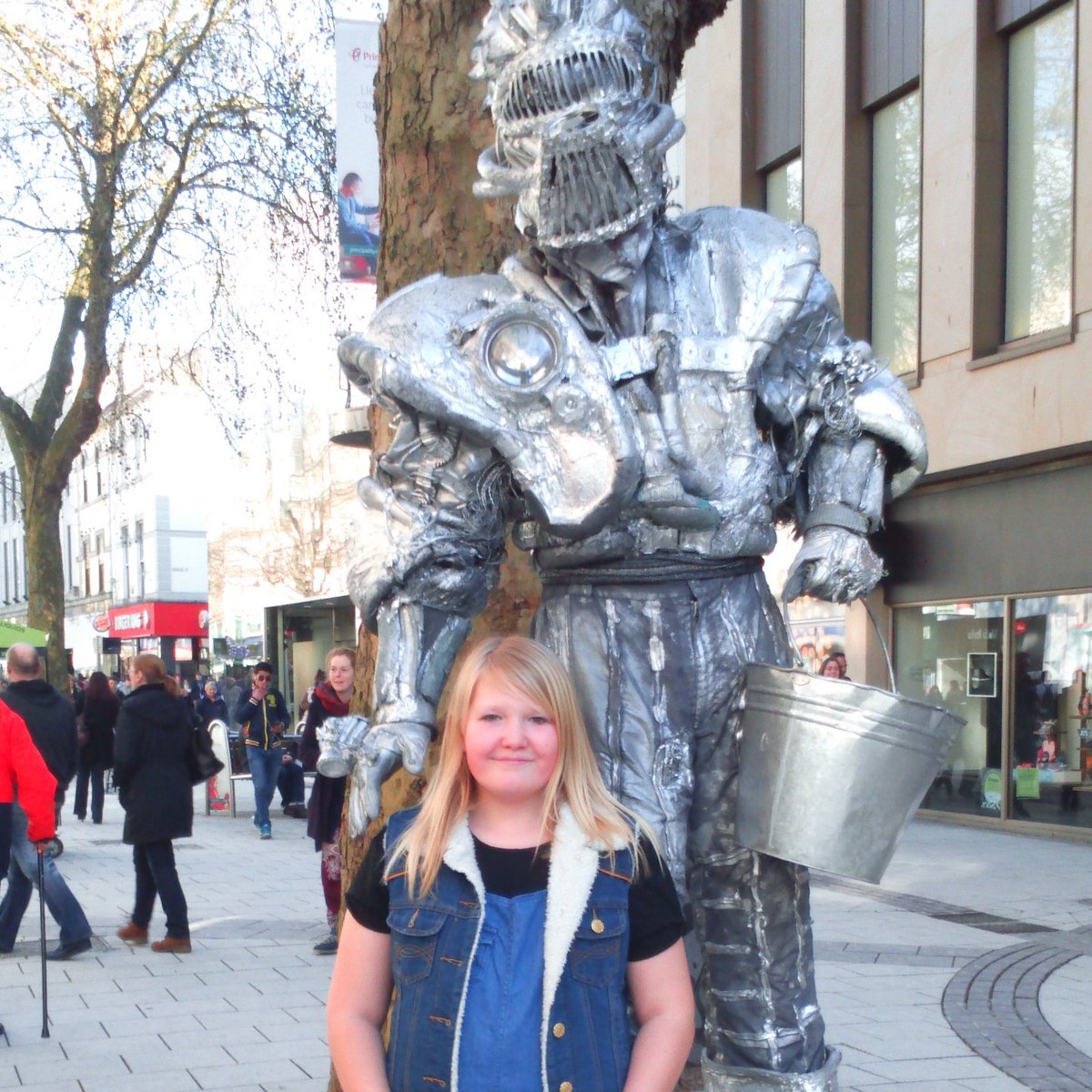 KCorcodel's tweet image. How does he do that