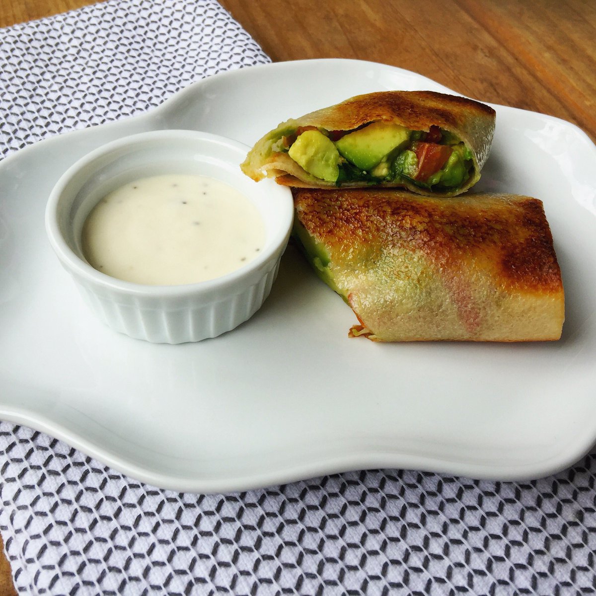 KetoKrate's tweet photo. Check out these avocado spring rolls made with #paleowraps from the Feb. Krate! What did you make with yours? #Keto https://t.co/4KZ5ExPs4N