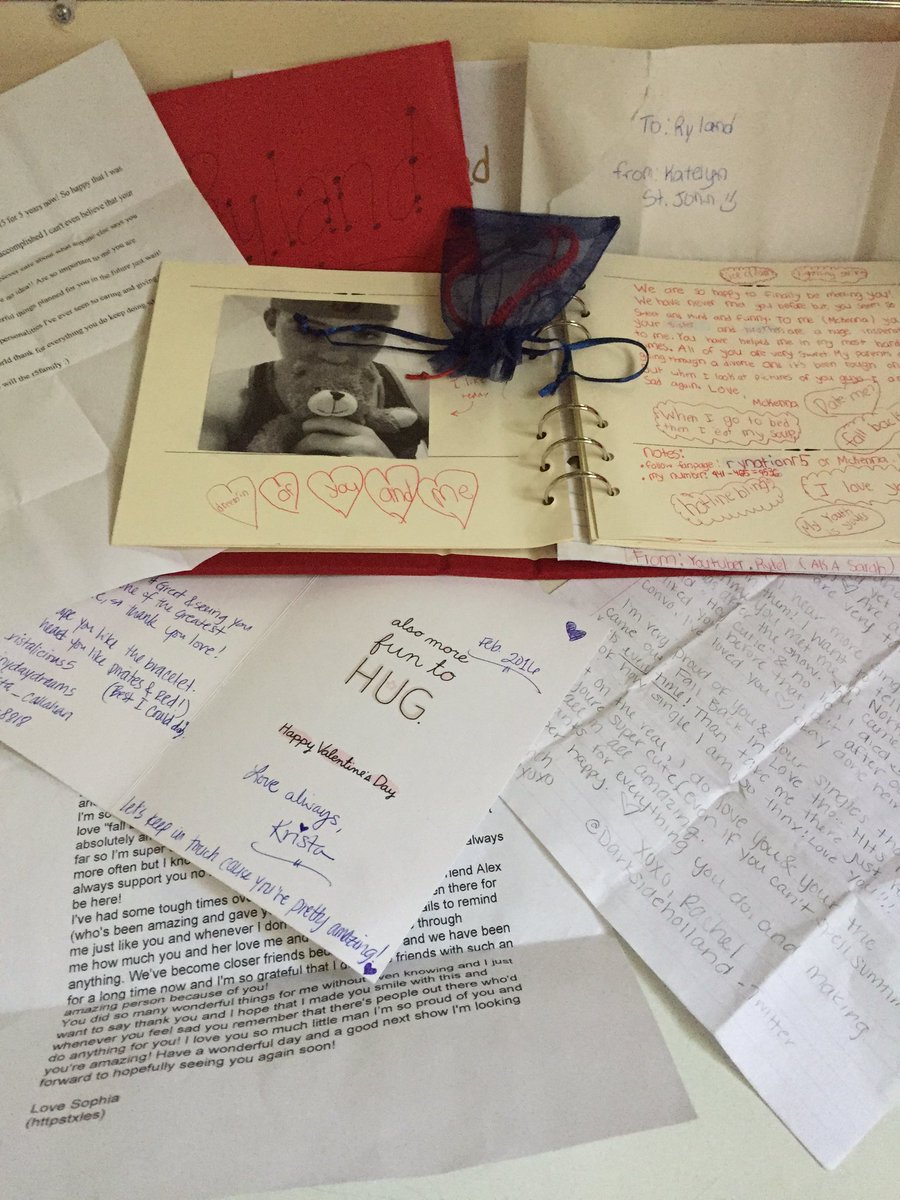 rylandlynch's tweet photo. I had some time to go threw some of your letters today, ❤️🙈 https://t.co/R8TSspKy4O