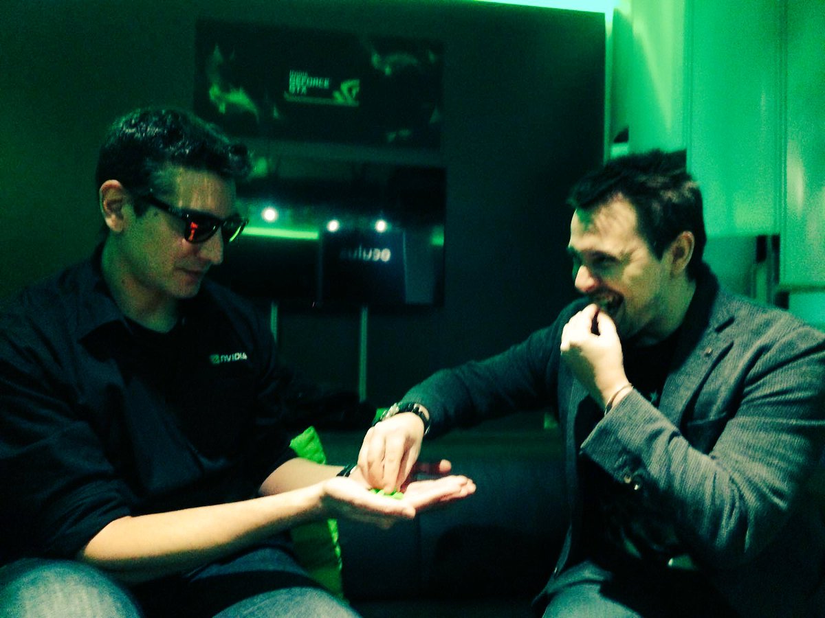 juanmacastillo's tweet photo. El gran @ByAbeel eligió la pastilla verde de @NVIDIA_ES en #NVIDIAVR Bueno, unas cuantas!! 😁😁😁😁 https://t.co/8tyeBpvzna