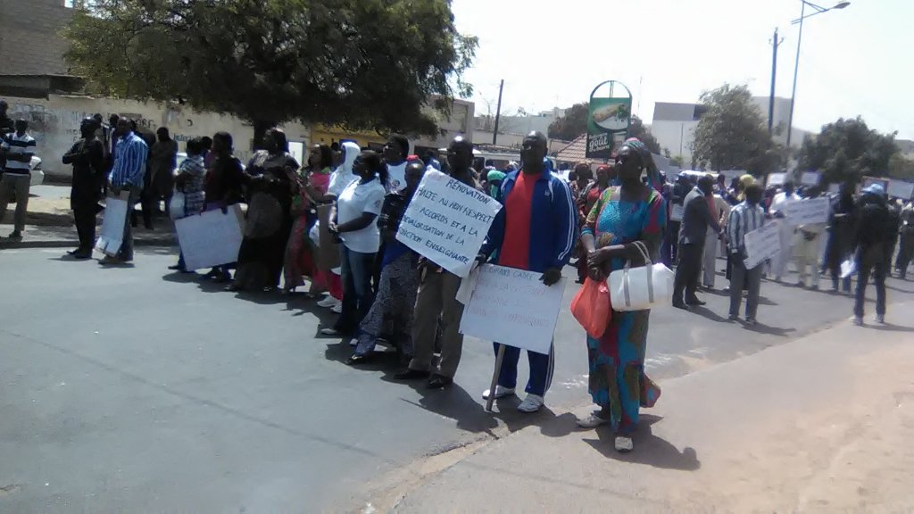 MbouetRichard's tweet photo. Marche des enseignants ce matin #Kebetu #Saes #Cusems #Cesti44 https://t.co/2o3xz5tQF3