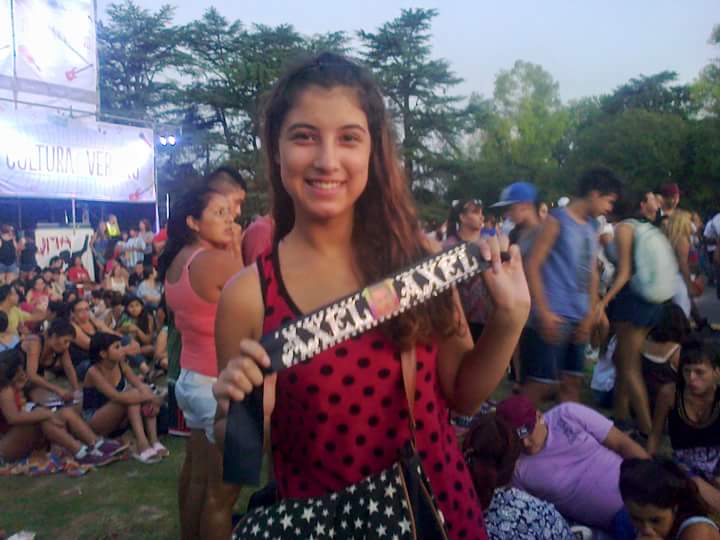 LalyFernandez26's tweet photo. En el recital de #AxelenMerlo https://t.co/WP9evJ9wBx