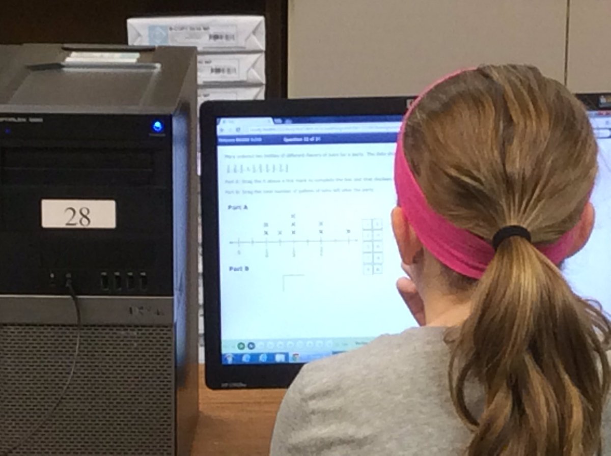 SernaDebby's tweet photo. Marrs Elementary 5th grade students take Acuity tests in the lab. #MVeLearn #INeLearn @msdmvis @williamastein https://t.co/KyJnHdXQ3d
