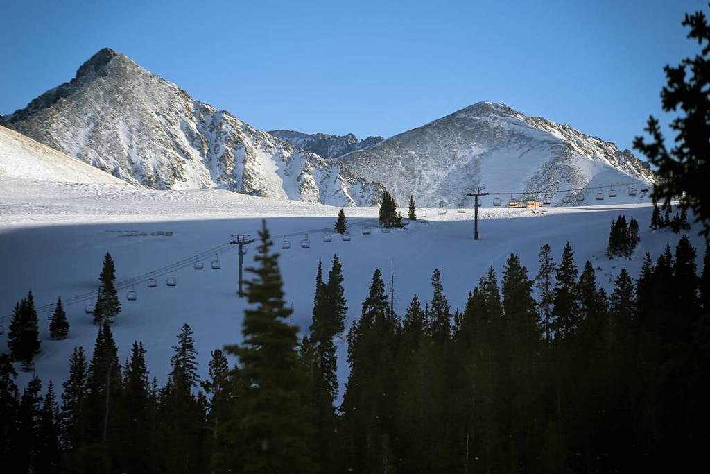 Your playground awaits...
📷: <a href="/trippfayphoto/">Tripp Fay Photo</a> #coppermtn #mysnowday