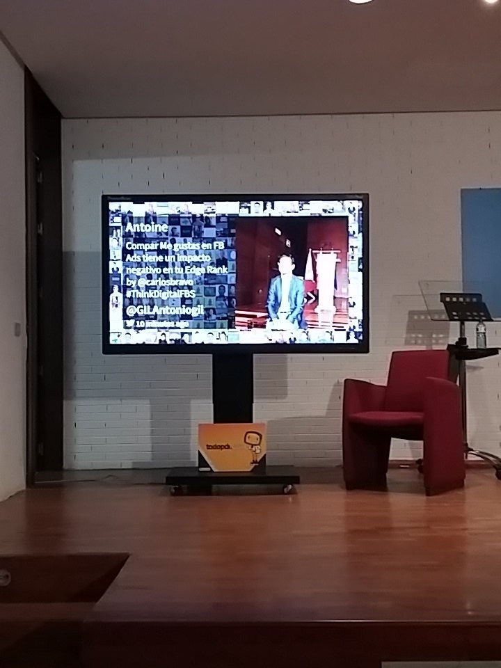 javiergosende's tweet photo. Muy chula la pantalla digital de @todopdi nos ha cedido para el #ThinkDigitalFBS Un gustazo https://t.co/GjmvifDkJp