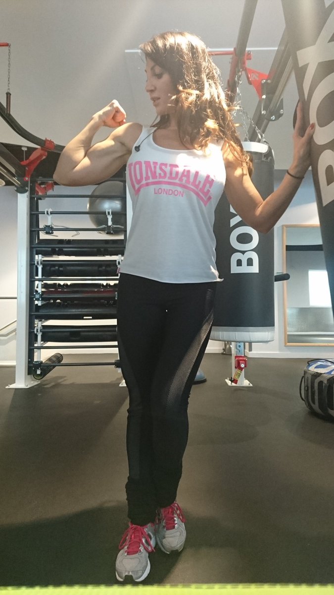 lublu11's tweet photo. #pumpit #diet #mynewcoach #training #fit #evaabbott #positive https://t.co/Z6g0FrKyLz
