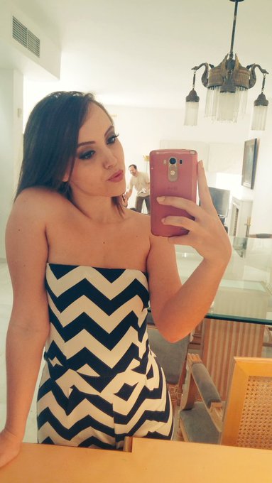 Kiss kiss....😜😜❤ https://t.co/uOxkvgEzuH<a href="/tag/mvsales"class="tags"><span>#mvsales</span></a>