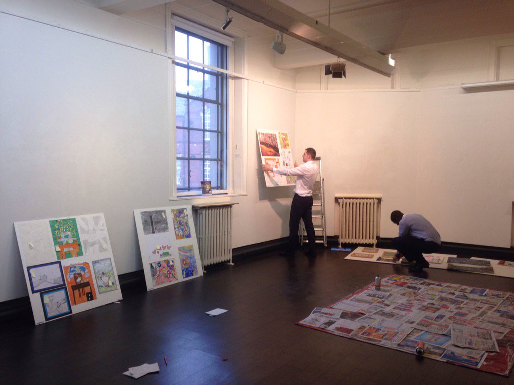 arttasticcomp's tweet photo. Our team working hard over the last few days !Creating the exhibition #art #hardwork #dedication #stockport #cheadle https://t.co/LFnYAELR51