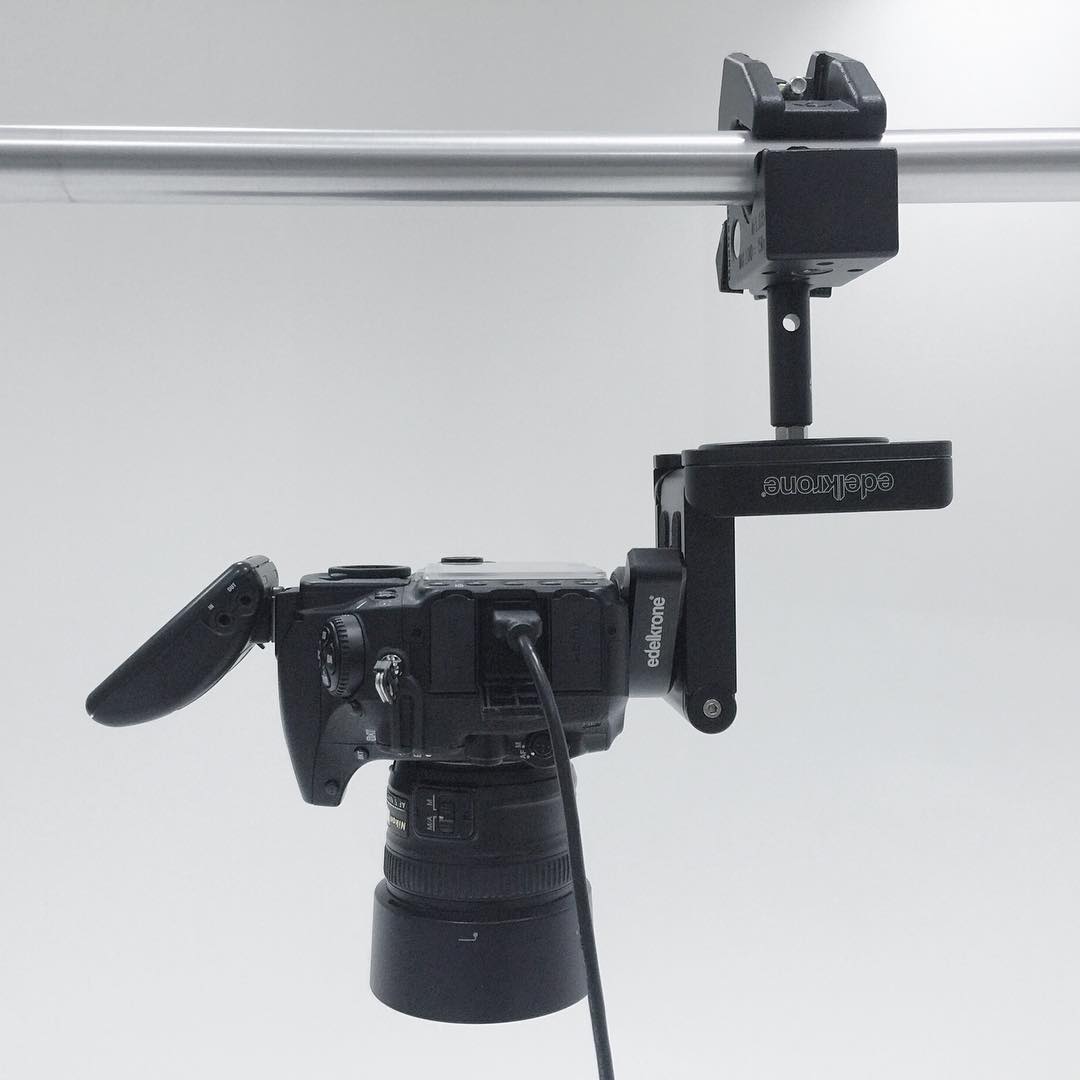 edelkrone's tweet image. "Like a bat." (via @mustafasoyer)
#edelkrone #FlexTiltHead #QuickReleaseONE #filmmaking #cameragear