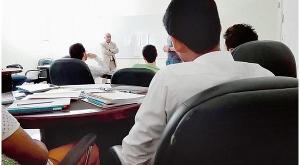 مساندة لـ 7 طلاب سوريين ويمنيين في الجامعة
 okaz.com.sa/new/mobile/201…
#عكاظ #مكة_المكرمة