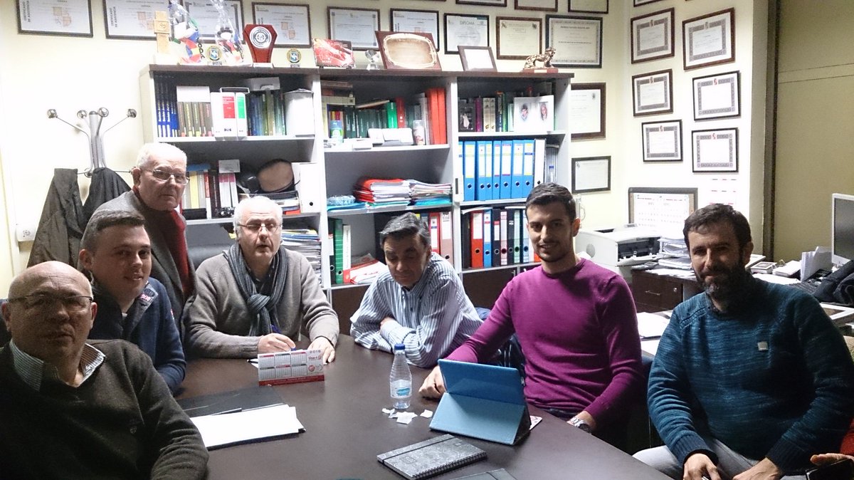 Futormes's tweet photo. Finaliza la Asamblea d Fútbol Sala de Castilla y León en Valladolid, ctos. nacionales, sector, clubes, selecciones.. https://t.co/wZuwPg3W9B