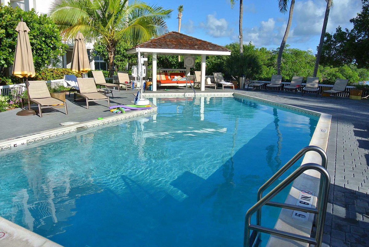 PCoveResort's tweet photo. We're ready to jump into this weekend! Is it Friday yet? #checkedoutearly #checkedintotheweekend #islandlife https://t.co/f3PuT2YPuc
