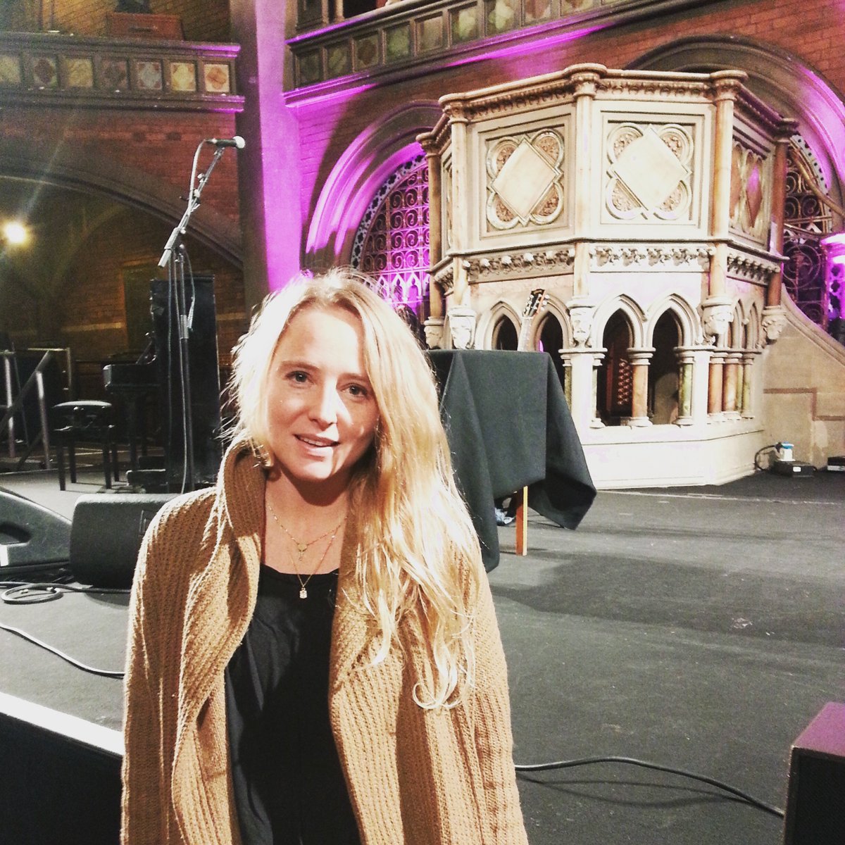 So good to catch up with <a href="/lissiemusic/">Lissie Maurus</a> again at <a href="/UnionChapelUK/">Union Chapel London</a>! Check out the video interview milkyteakid.com/2016/02/interv…
