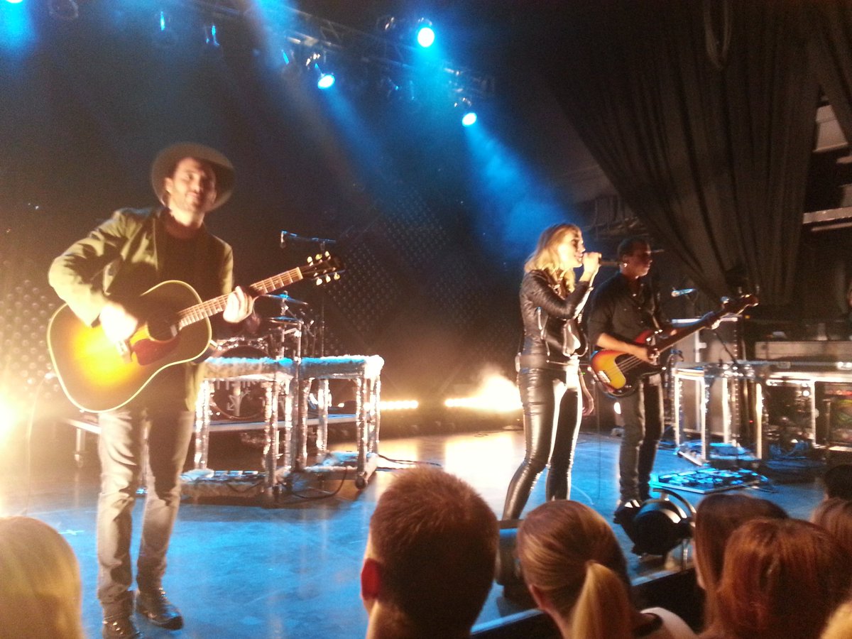 beardbeanie's tweet photo. Thank you Emily Haines and @Metric! The show in Salt Lake was awesome! https://t.co/LBTPNm3acR