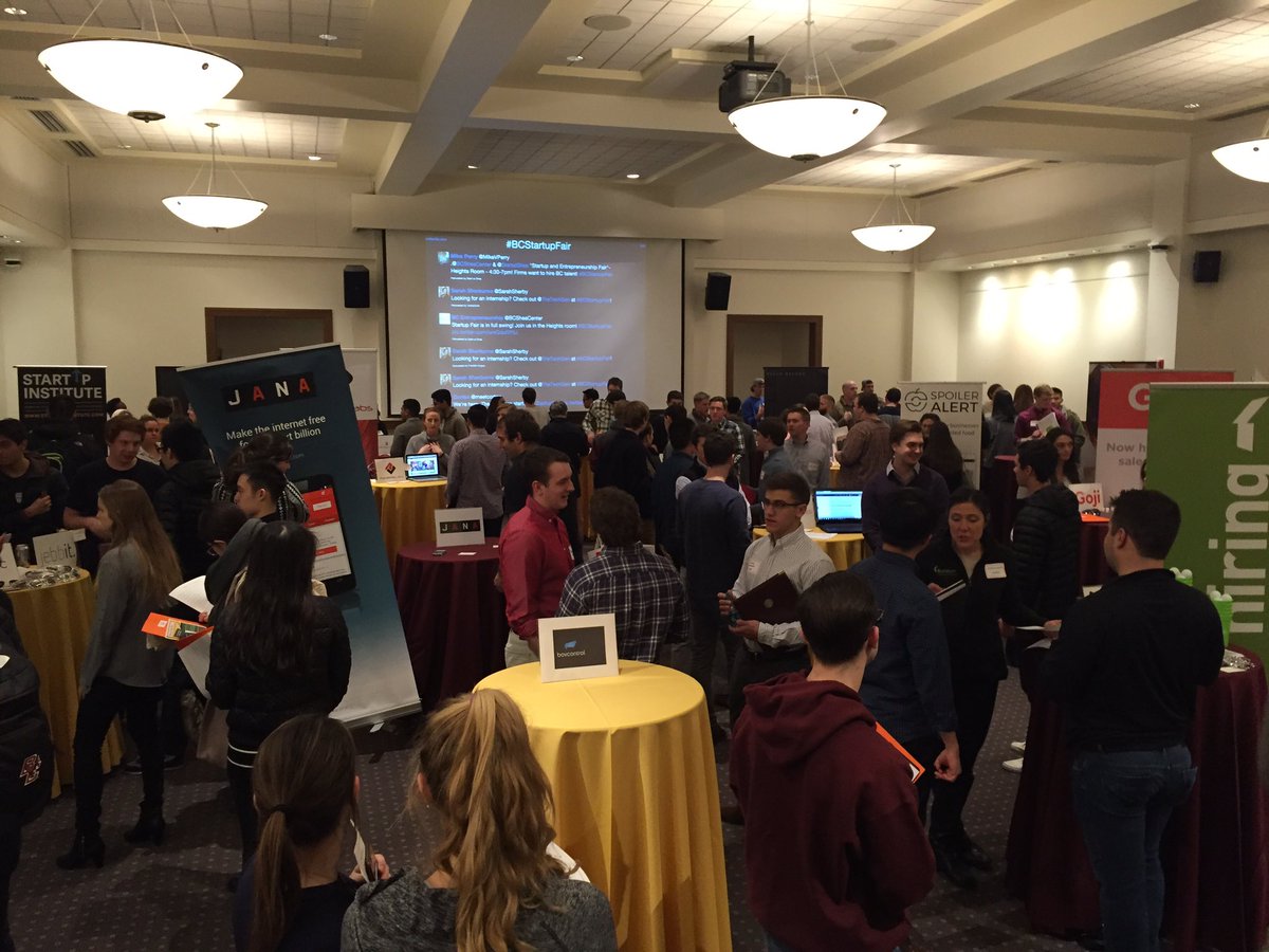 TheTechGen's tweet image. Full house here at the #BCStartupFair! Swing by the #techgen table if you&apos;re looking for an internship! @StartatShea