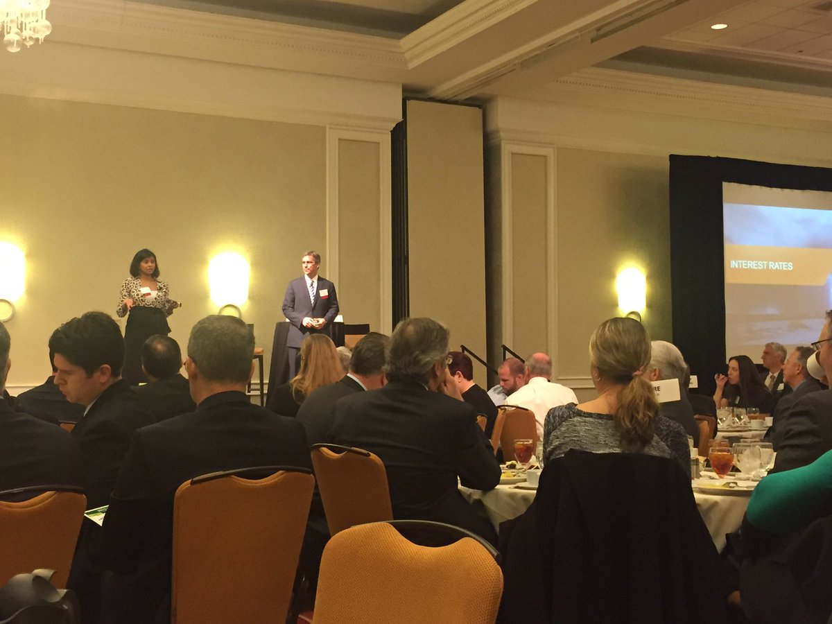 HickokCole's tweet photo. #NAIOPNOVA 2016 forecast with @CBRE things are looking up (esp spec development) #whatsup https://t.co/GbTCjHshMi