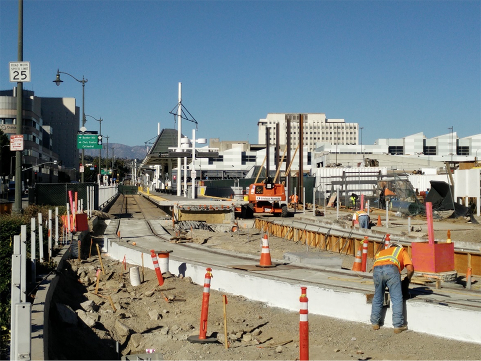 metrolosangeles's tweet photo. Regional Connector update: shoofly track coming together nicely https://t.co/6yUk9fxLya https://t.co/aizpxbxDXF