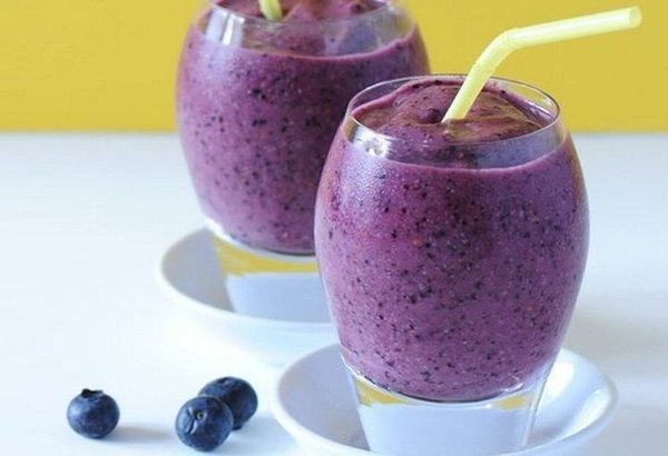 Blueberry-banana smoothie. Diet menus. How to #cook - read more: best-recipes555.biz/blueberry-bana… …