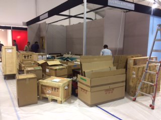 GladwellsArt's tweet photo. Setting up for #NaplesShow today. So many boxes, so little time! #sculptures #paintings https://t.co/zt5BYmnurw