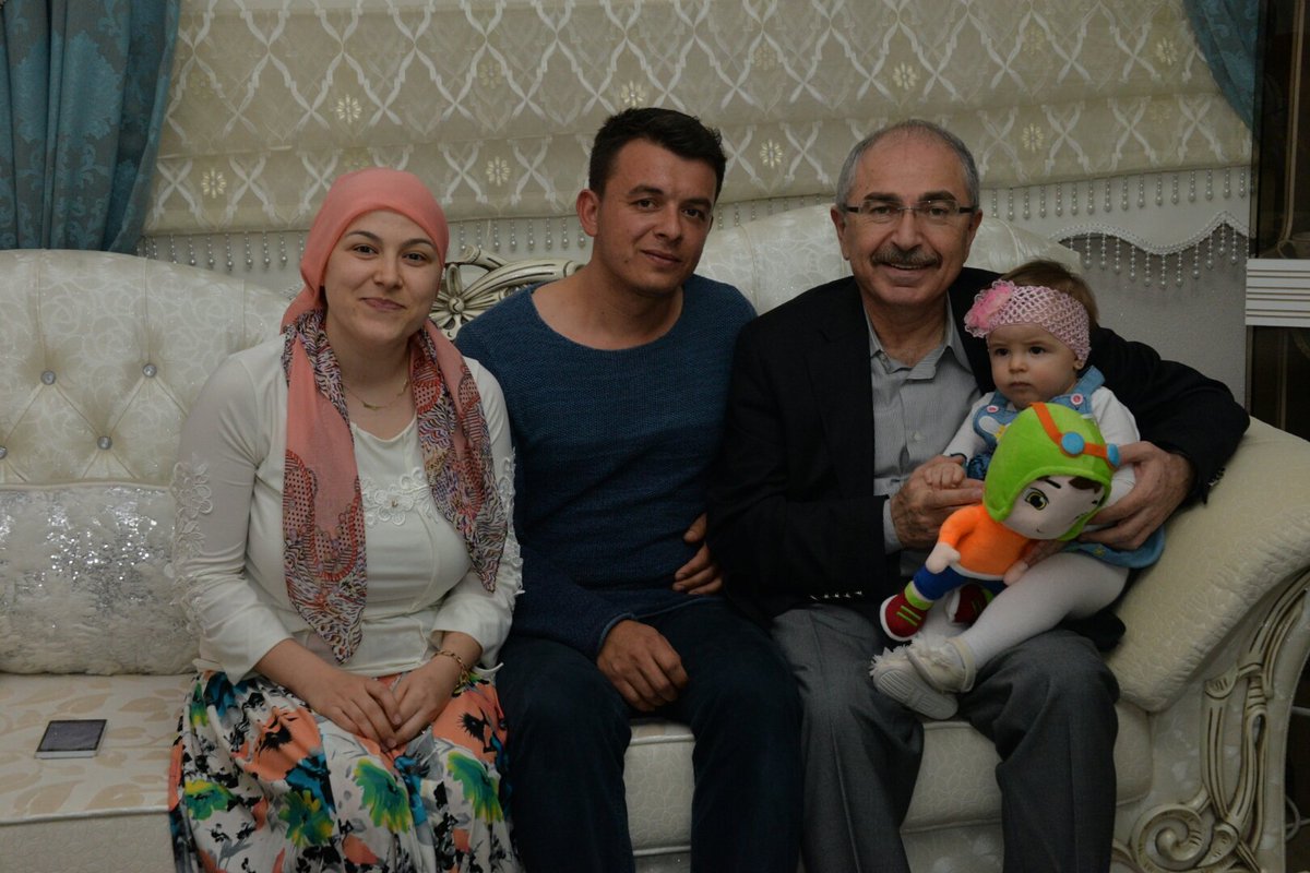 Valimiz <a href="/MustafaYMN/">Mustafa Yaman</a> Kaymakam <a href="/BayramGale/">Bayram GALE</a> Atköy Mahalle Muhtarı Celal bey, Zübeyde, Hazbiye teyzeler ve aileyle..