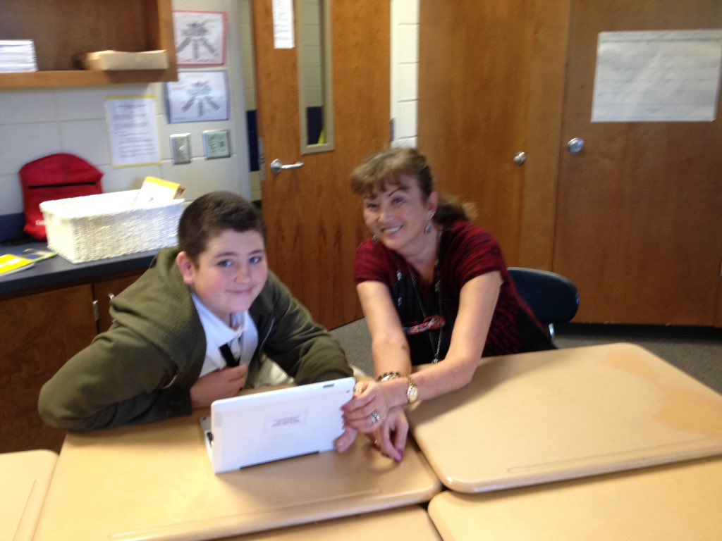 LibertyMickeyD's tweet photo. ELA & DLD with Mrs Cooke #Ckanderson_LCSS @bfaircloth0211 #LCSSDLD16 https://t.co/X8aEEFd5aL