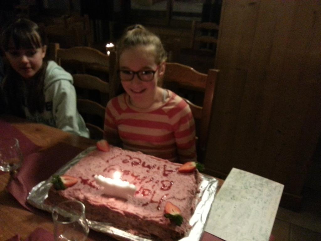 JuniorFreemens's tweet photo. Junior school ski trip 2016 - happy birthday Aimee! #CLFSski2016 #cake #birthdaywishes https://t.co/OS9nccR1lU